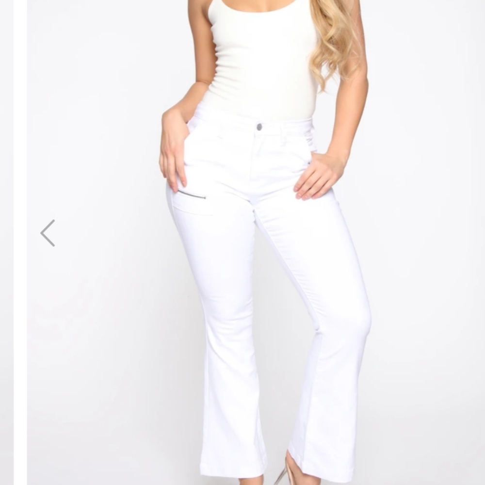 Fashion Nova White high rise 👖